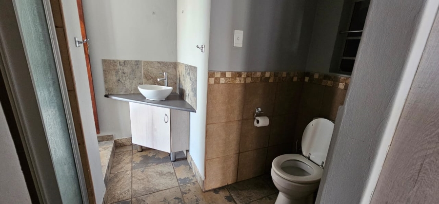 5 Bedroom Property for Sale in Mooinooi North West